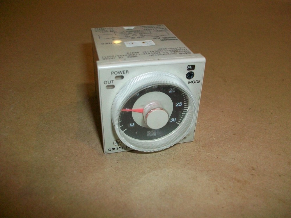 Omron Timer H3CR-A8 USED