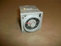 Omron Timer H3CR-A8 USED