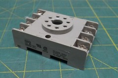 Schneider Electric Square D Relay Socket 8501NR51B 35144 8-Pin 300 V 10 Amps