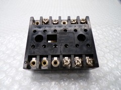 INDUSTRIAL SPARE SD12 RELAY BASE (AS PICTURED) UNMP
