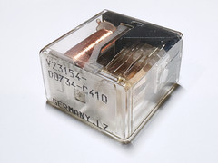 V23154-D0734-C410 Siemens Plug-in Cradle Relay 60VDC 4PDT 0.2A 30AC/36VDC 14-Pin