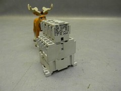 Allen-Bradley 700DC-MB220 SER A Relay with AB 194-MA22 Ser A Contact