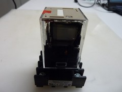 Omron MKS2PIN Relay Coil- 250VAC w /Base 8Pin 10A 600VAC OT08-PC (31449)