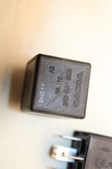 LOT of 8 Volvo Fuses – v23134-j52-x346, v23134-a52-x345, v23074-pa66-gf25