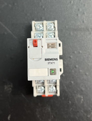 Siemens 3TX7114-5LF13-5LF13 120VAC Relay with 3TX7144-1E6 300V Socket Base
