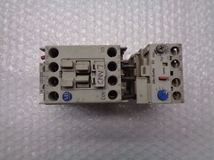 ALLEN BRADLEY 100-C09D10 100-FSV136 SER.A RELAY 110V UNMP