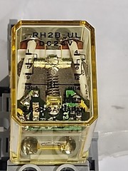 IDEC RH2B-UL DC24V Relay w/ SH2B-05C Base