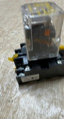 Square D 8501 KPD13V63 3PDT 125VDC Relay w/ Omron P2CF-11 Socket Used