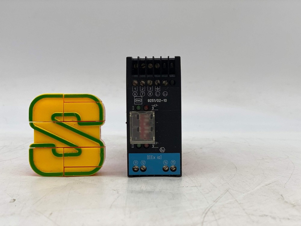 Stahl 9251/02-10 Relay Repeater, 24VDC (Used)
