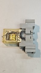 IDEC RY2S-U AC24V RELAY & IDEC SY2S-05C SOCKET – Lot of 8