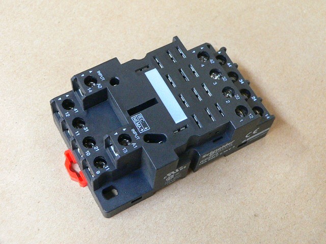 Schneider Electric Rpzf4 Relay Socket