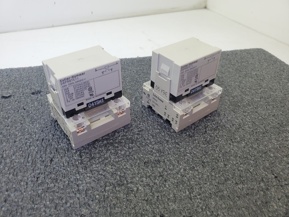 2x Cutler Hammer 24VDC Coil D8PR6TET1 120-277V 30A General Purpose Relay