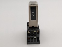 OMRON H3YN-4 Timer Relay w Base PYF14A-E 1 Second – 1 Minute 14 Pin Adjustable
