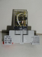 SQUARE D 120 VOLT GENERAL PURPOSE RELAY RS14V20 W/ SOCKET 8501NR45 14 pin
