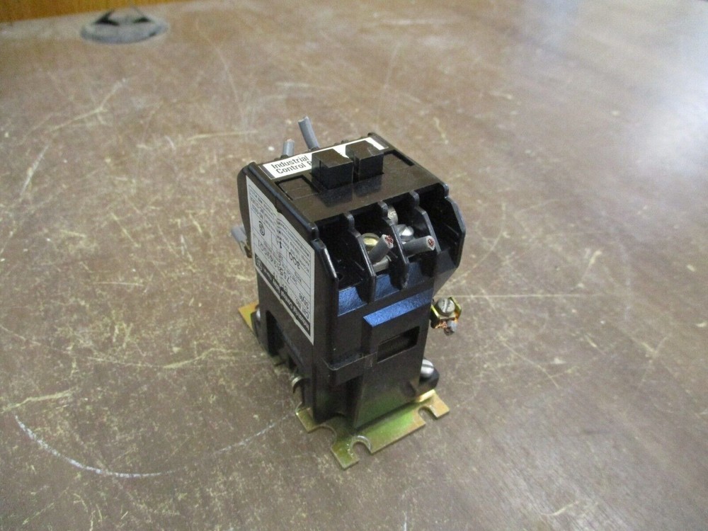 Westinghouse Control Relay BF11F Style: 765A949G01 120V Coil 10A 300V Used