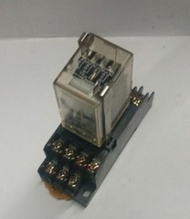 OMRON #(G2A-432A) Relay 24VDC Coil with DIN RAIL BASE #(PYF14A)