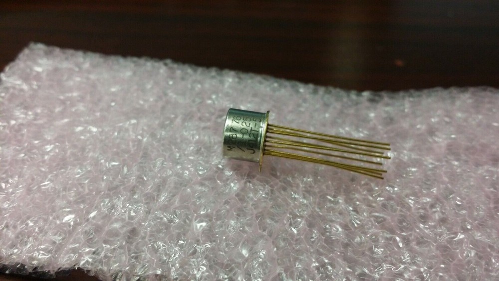 (1) M28776/1-025L, J412T-5L Electromechanical Relay 5VDC 50Ohm 1ADC/0.25AAC DPDT