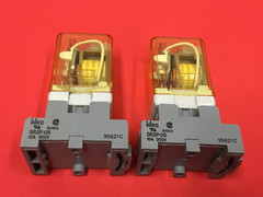 Idec – RR2P-UL – AC 240V – Relay – w/ SR2P-05 Base – LOT OF (2)