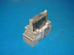 Omron P7S-14F-END Relay w/ Base