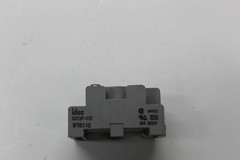 IDEC SR3P-05 RELAY BASE (AS PICTURED) NSNP