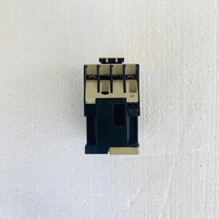Telemecanique CA2 DN 22 Control Relay