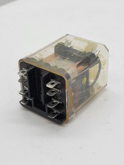 Square D 8501KUD12 Relay w Socket 10A 240V 8Pin 24V Coil Series C Form M1P14