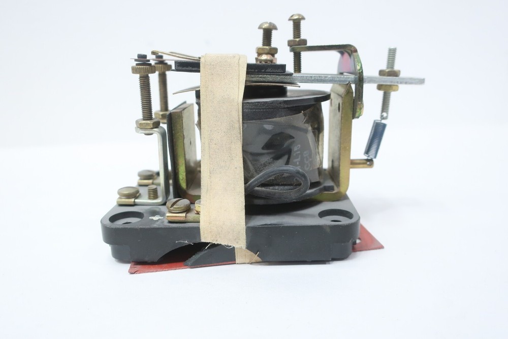 Joslyn Clark 146-1050 Field Loss Relay 300v-ac