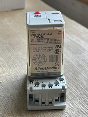 ALLEN BRADLEY 700-HA33A1-1-4 SER B RELAY 120VAC WITH 700-HN101 SER C SOCKET BASE