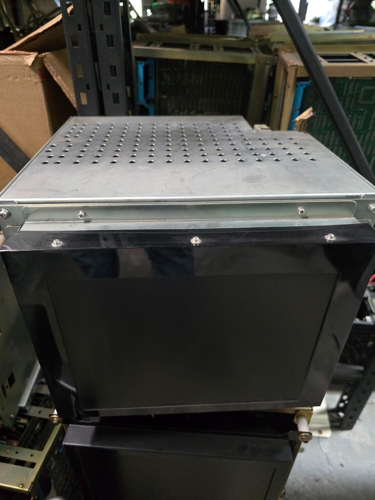 Amada Fanuc 04PC LCD Monitor Pega Coma