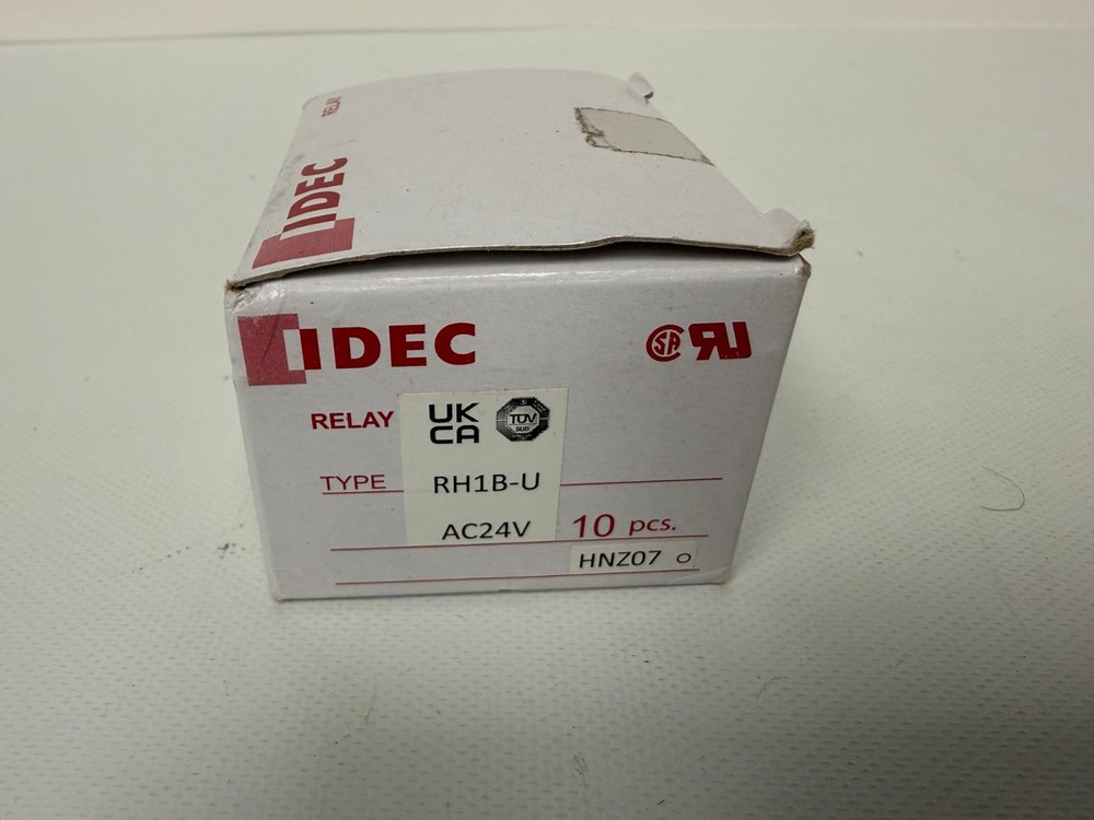 IDEC RH1B-U HNZ07 AC24V 5 PIN RELAY BOX OF 10 NEW OPEN BOX