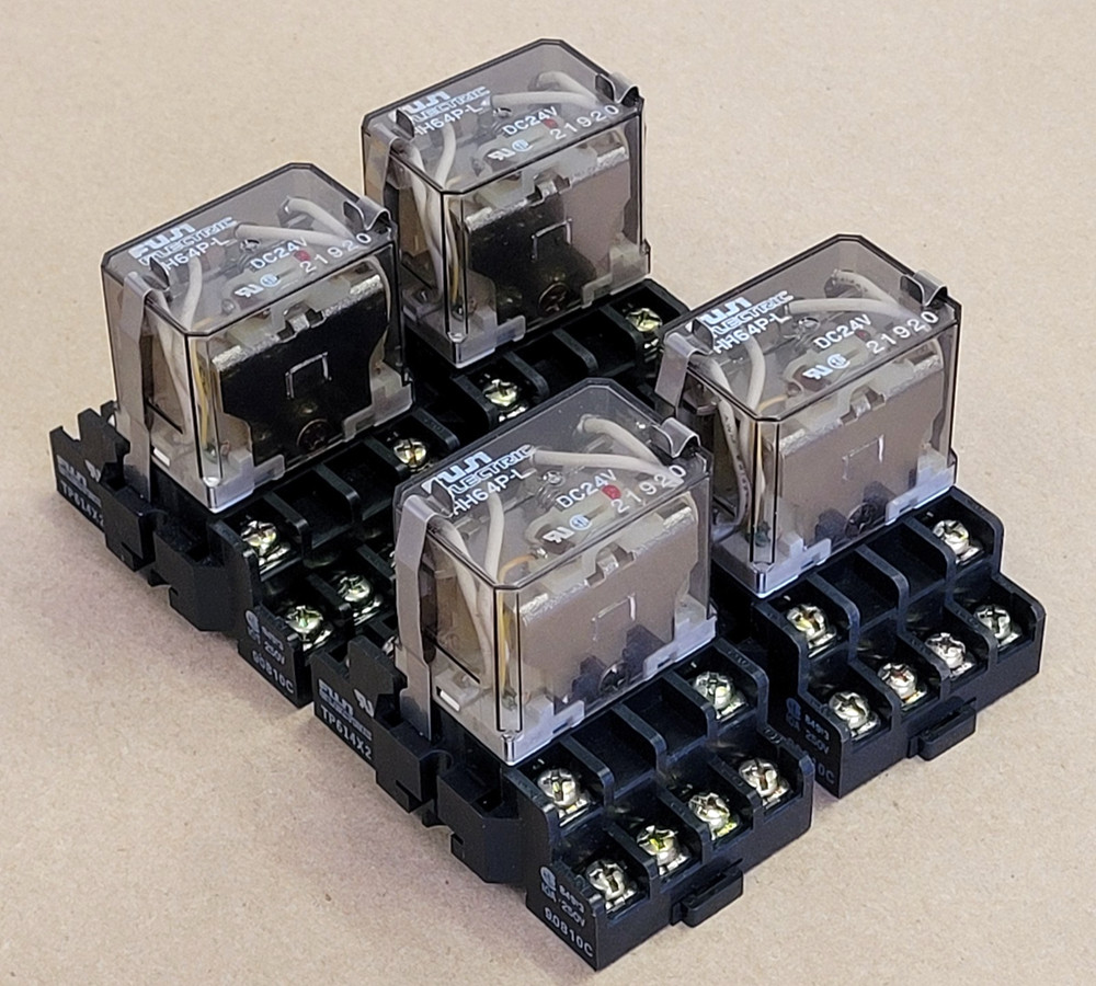 FUJI ELECTRIC HH64P-L RELAY WITH SOCKET TP614X2 10A 250V, LOT OF 4 | ITEM A