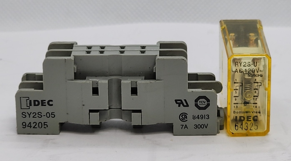 IDEC RY2S-U AC 120V 3A PWER RELAY & SY2S SOCKET [RC2-6]