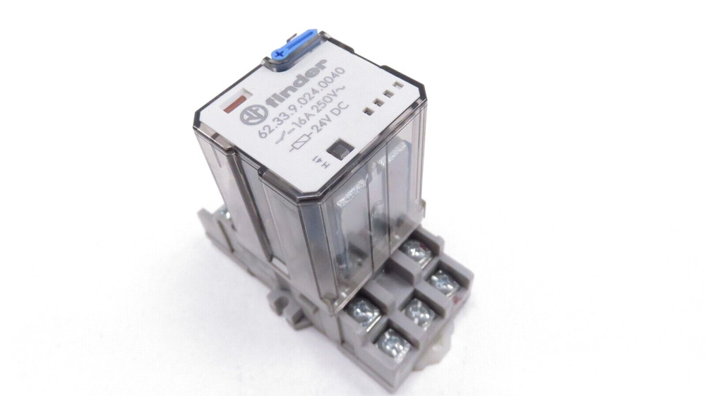 Finder 62.33.9.024.0040 Relay w/ Tyco 27E893 Base