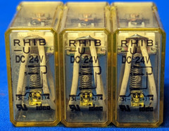 IDEC RELAY 25Y12 RHIB-U DC24V 1OA 240VAC 30VDC 5 PIN LOT OF 3
