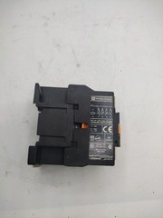 TELEMECANIQUE CA2-DN22 CONTACTOR (2 NO + 2 NC) W/LA4 DA-2G