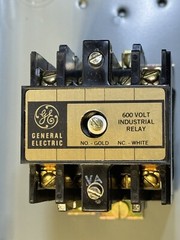 General Electric GE CR120B3305A Industrial Relay in Type 1 Enclosure