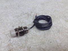 Omron E2EM-X30MX1 Proximity Sensor E2EMX30MX1