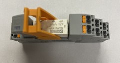PHOENIX CONTACT,RIF-1-BPT/2X21,RELAY BASE NEW NO BOX