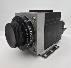 Agastat 7012AC Time Delay Relay 10A 120V 60Hz 1.5-15 Sec Bolt On Analog