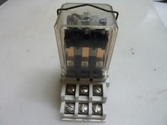 Potter & Brumfield KUP-14A15-120 Cube Relay w/Base CUS12 15A/125-250V (31416)
