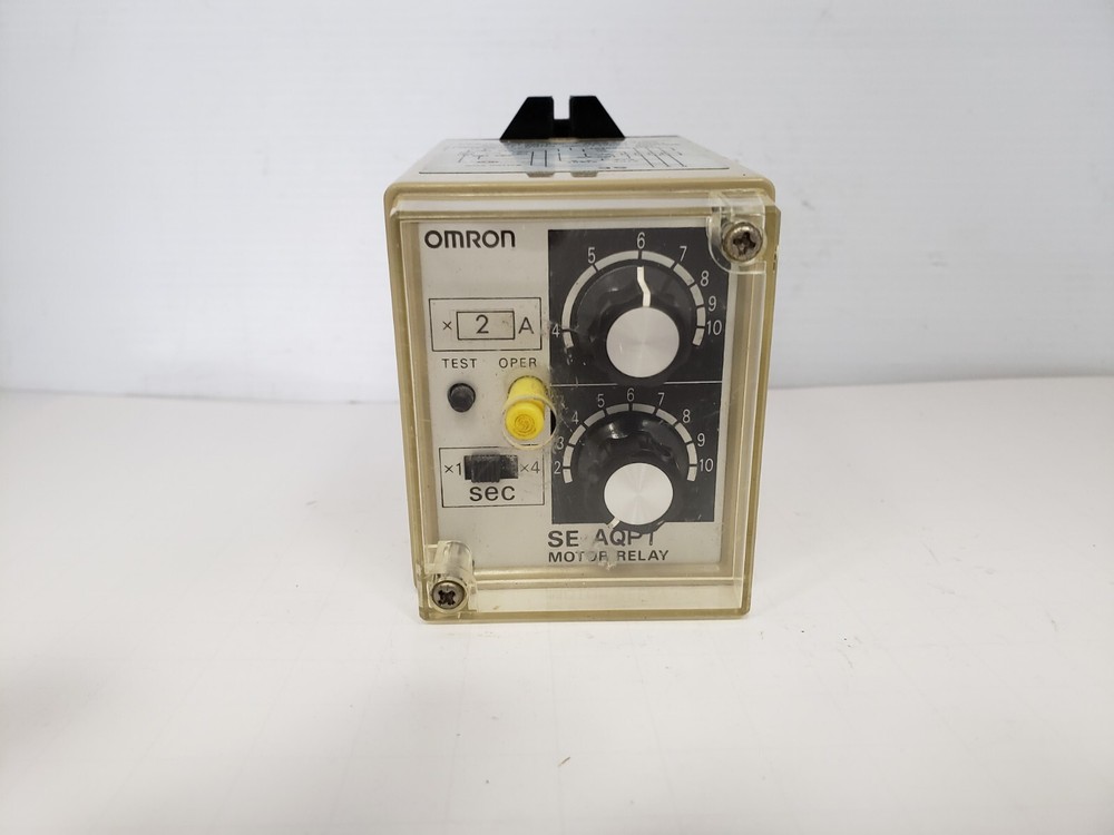 OMRON SE-AQP1 MOTOR RELAY 8 PIN 100/110VAC 2 TO 40SEC 50/60HZ
