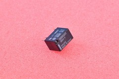 (24) Omron General Purpose Low Signal Relay SPDT 5V 1A Through Hole G5v-1 DC5