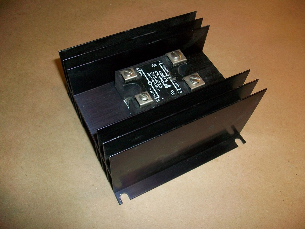 Gordos Solid State Relay w/ Heat Sink G480D25 25AMPS