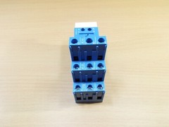 FINDER RELAY SOCKET 94.03 GENERAL PURPOSE 11PIN DINRAIL SCREW MOUNT 10A 300V