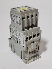 ALLEN-BRADLEY 700-CF220A CONTROL RELAY CONTACTOR 2NO 2NC W/ 100-F AUXILIARY BLOC