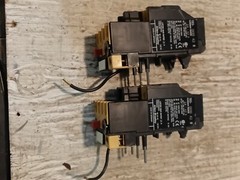 LOT OF 2 ALLEN BRADLEY 193-BSB16 Ser B 0.8-1.2A BimetaL Overload Relay – (SP278)