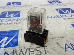 Dayton 3X741E 24 Volt Relay with socket base 05Y9HP