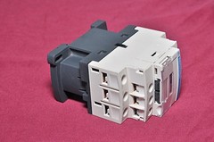 Telemecanique/Schneider Electric CAD50 Control Relay 10A 690V