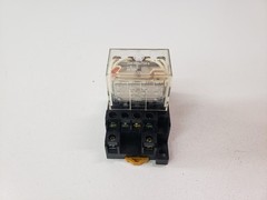 Allen-Bradley 700-HF34Z24-4 Relay 24vdc w/ 700-HN139 Socket Base