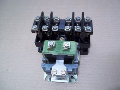 NEW General Electric Mach Tool Relay CR2810A14DJ2 360-160-2407 10Amp 600V Max